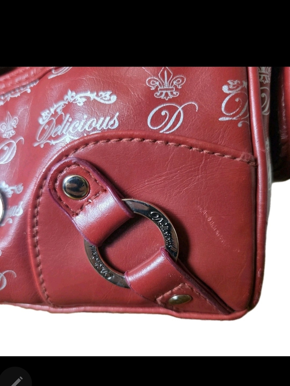 "Delicious" Red Logo Shoulder Bag, purse. Silver tone hardware. 2000s Vintage - Picture 7 of 13